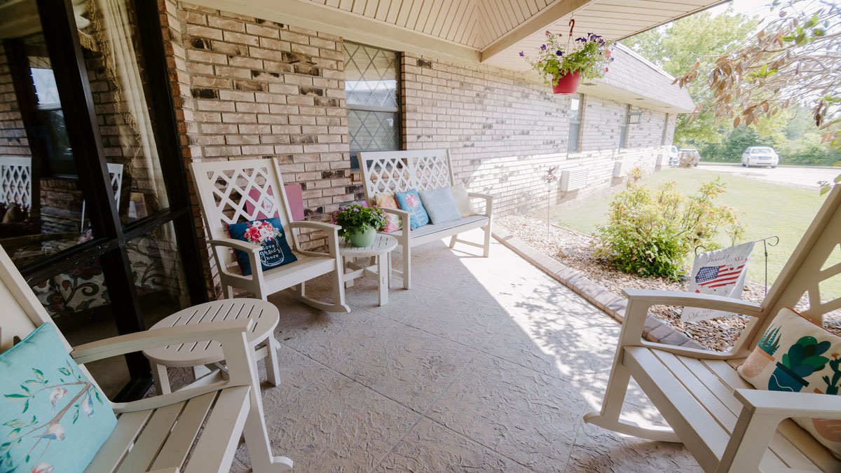 Outdoor Patio Ash Flat Healthcare and Rehabilitation Center